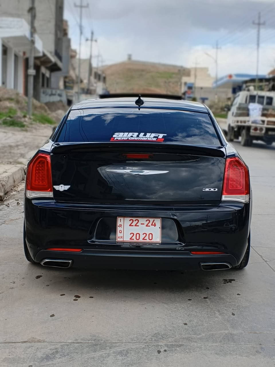 ئۆباما 2016 بڕاوە لۆک ناو پاکەت
مواسەفات C فولی ناوکرێمی بیلاد
100mile ڕۆیشتوە
پانۆڕاما
چوارکوشین ساردوگەرم
سەماعە Al pine
کوشین کارەبایی و غەزن
سوکان هیتەر
شاشە کارپلەی ئەندرۆید
سوکان کارەبایی
هەموی کراوە بە S
ویل و تایەی 20 S
گێڕو مەکینەو هەموو شتی بەشەرت بێ دەعم و لێدراو سەقف و کەڤەر گۆڕاو بەشەرت سەیارەکە هەموو شتی وەک شوشەیە بێ شوخت و چاڵ...
***********
***********
