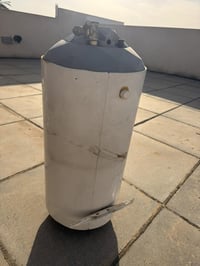 للبيع سخان جديد امريكي تعليك 100 لتر مستعمل شهر واحد اصلي السعر 75 الف...