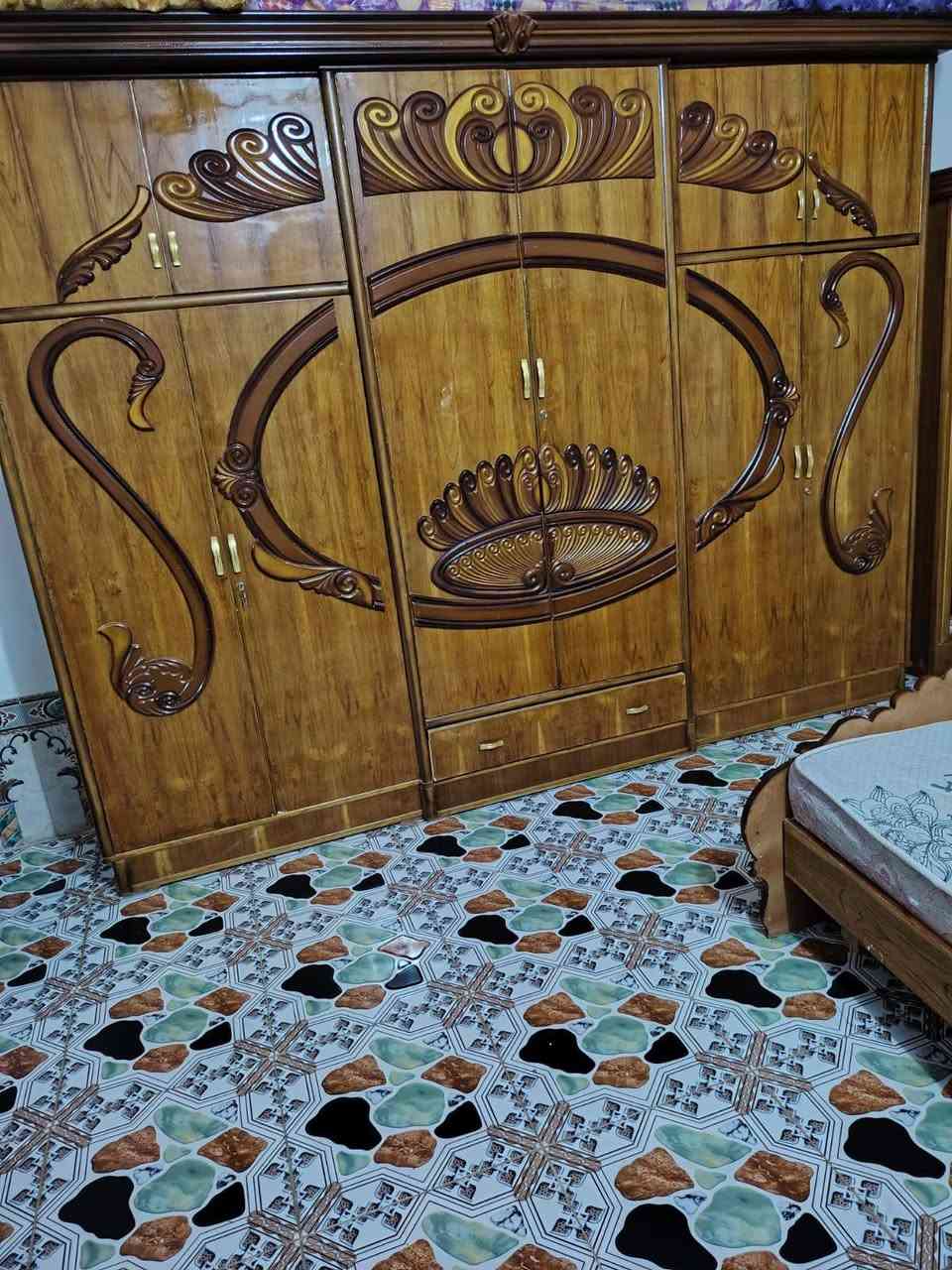 يوجد غرفه اخشاب جديده للبيع البكان قضاء على الغربي الشراي يتصل على الرقم***********
