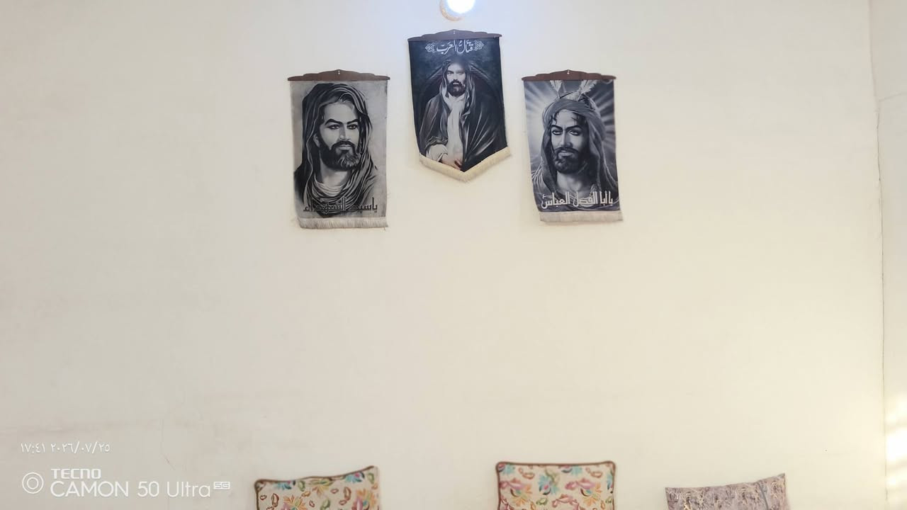 دار للبيع الموقع بغداد جسر ديالى القديم نهاية شارع المصرف قرب معامل الكزاز المساحه 200 متر مبني 100 السعر راسلني خاص *********** موجود عل واتساب
