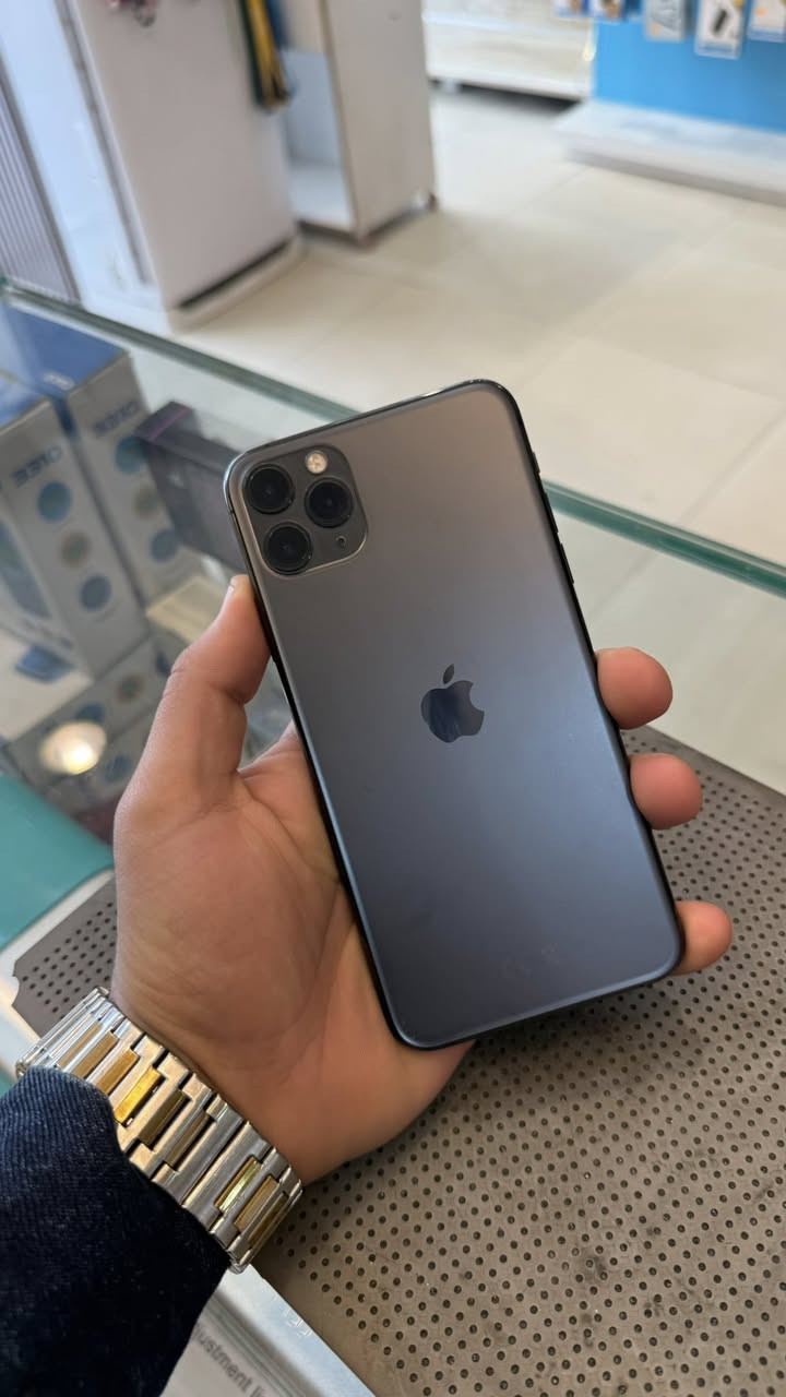 سلام عليكم 11 برو ماكس ذاكره 256 بطاريه 75 جهاز فول ‏مستبدل شاشه نوعيه زينة جهاز كله شغال سعره 220 عنوان سيديه شارع تجاري ***********
