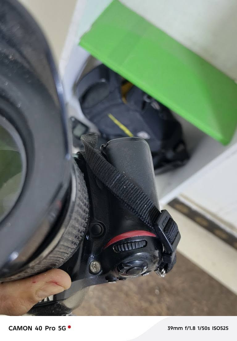 سلام عليكم نيكون7100
كامره نضيفه والمعدات كدامكم وياهه ستاند
كامره صارلي سبوعين من اخذتهه السعر 475وبيهه مجال 
مكاني بياع الرقم ***********
