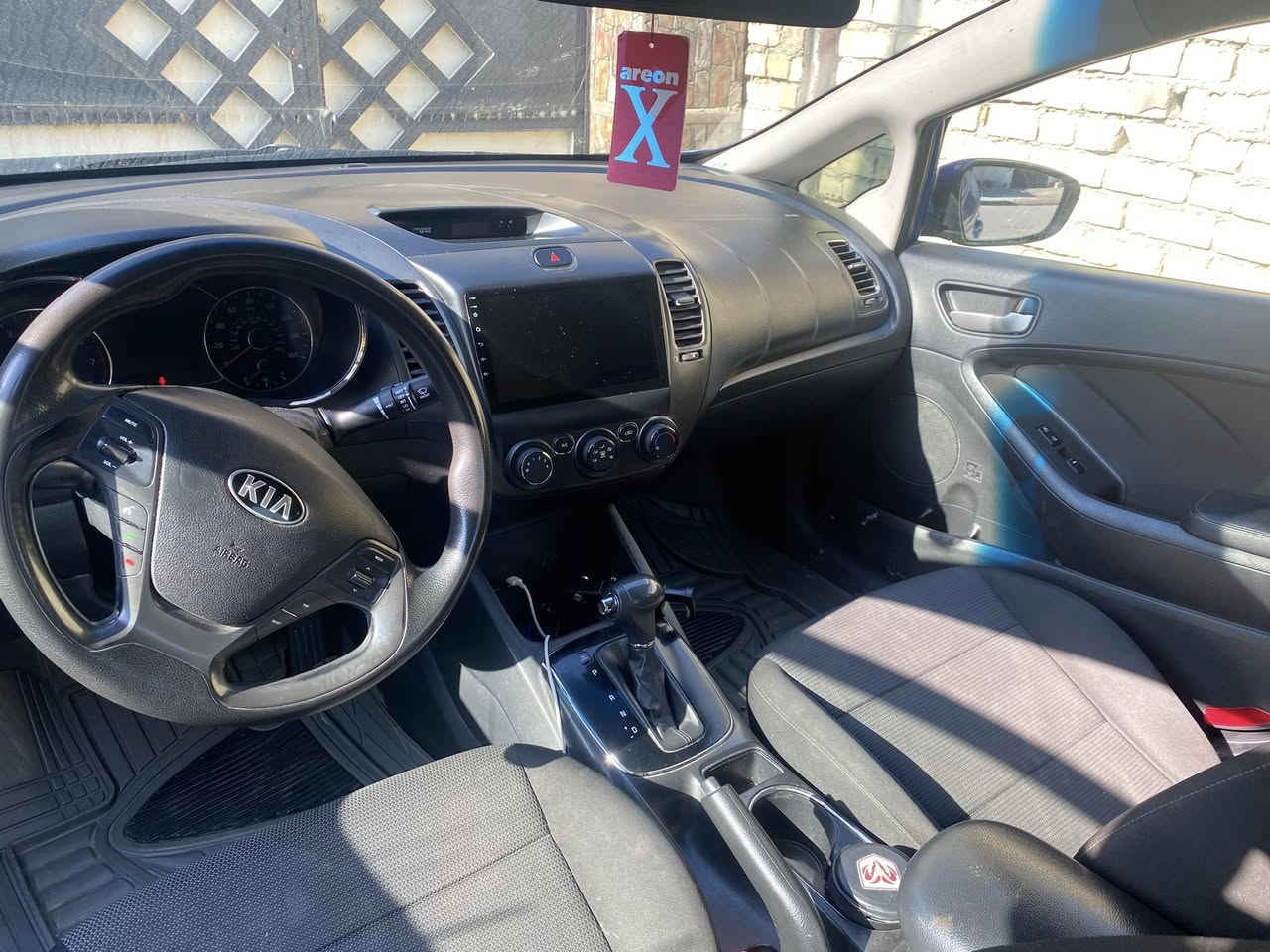 كيا فورتي 2017 وارد امريكي حادث موضح بلمنشور وبيه مكانات صبغ كير مكينه تبريد خير من الله  كير ايتي مكينه 2000 دوش مرغوب رقم ابيل باسمي تحويل مباشر السعر 93 بيه مجال بسيط رقم الهاتف 
***********
