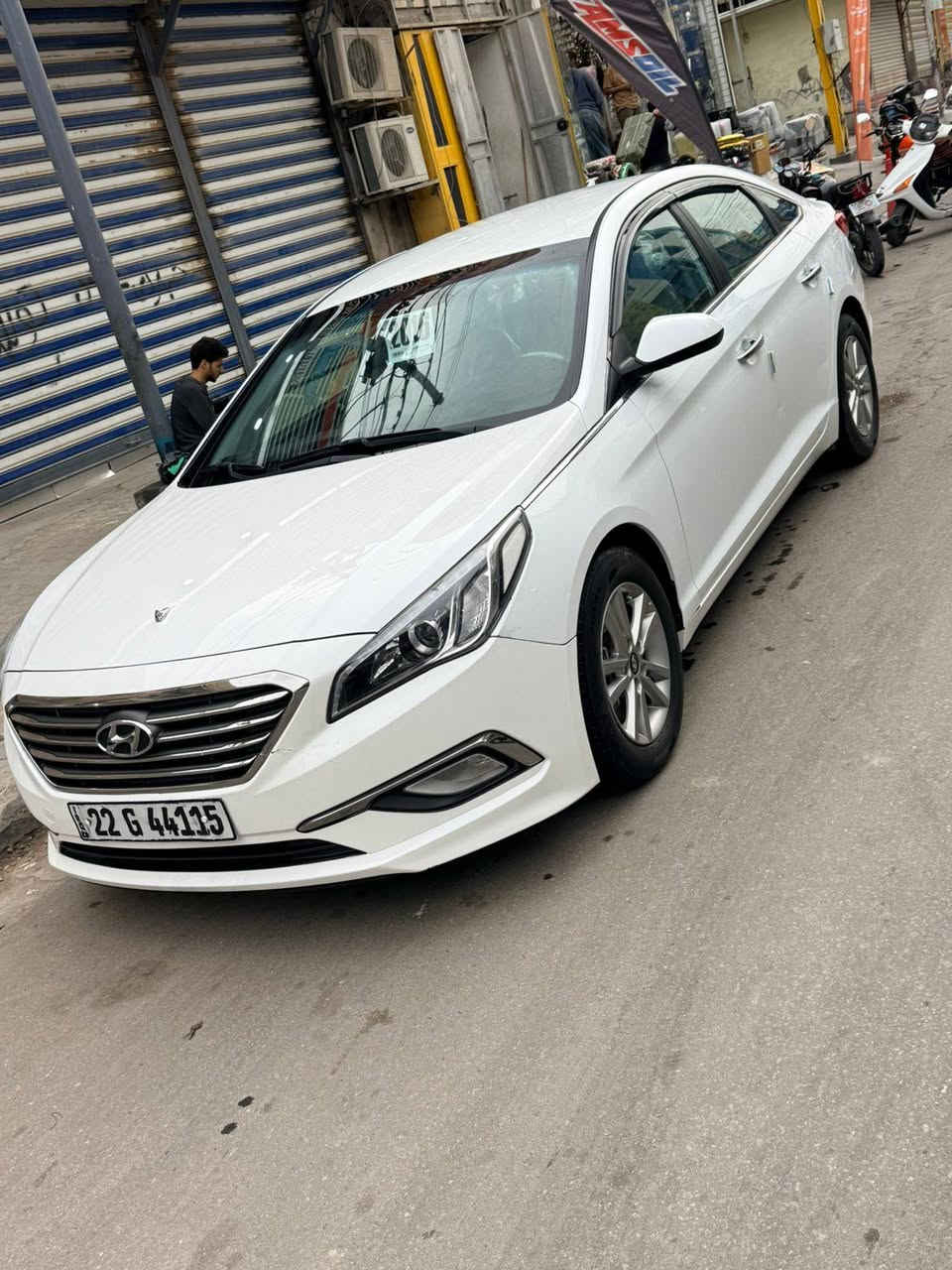 سلام عليكم للبيع سوناته 2016 مريكي
2400جيتي أي رقم ربيل داخله كلين نضربت عندي مبدل جاملق ليسر وبنين نفس لون بدون صبع كفاله بدون لا لغد ولا شاضي سياره مكينه كير جديد تبريد ثلج تخم تاير جديد حداديه وره وكدام جديد بيه تشليع صبغ بلقماره وجنطه ومصلح 
عنوان نجف سعره ١٢٠ وبيه مجال بيع أو مراوس ***********
