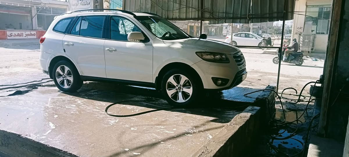 سياره سنتافيه ٢٠١٢ خليجي فول مواصفات بصمه تشغيل وبصمة أبواب بصمة جنطه محرك ٣٥٠٠ سته سلندر فور ويل سبعه راكب ثلاث قطع تبرد تحكم أستيرن  كامره خلفيه شاشه كبيره أيباد أصلي كشنات كهربائيه سياره     رقم بغداد دولي هزه. سنويه جديده سياره موجوده في  النجف الاشرف رقم الهاتف ***********
***********
بيه صبغ بابين النص وجوملغ بدون ضربه
السعر 163 وبيه مجال
