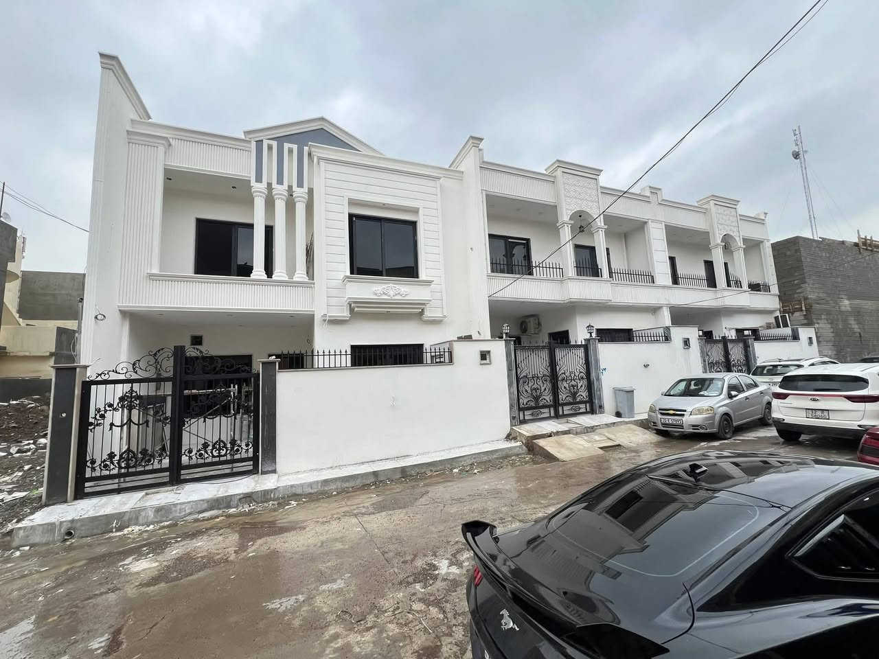 � #عروض #مكتب #الحارث #الحديث 🏡
📍 الموقع: الموصل – [حي-الملايين-الاولى]
⚡بعد-جامع-صواف
📐 المساحة: [175-متر- واجهة-10]
🛏️ عدد الغرف: [5- غرف- نوم-طابقين]
🛁 عدد الحمامات: [2-حمام ]
🍽️ مطبخ + صالة + كراج + سطح 
✨ المميزات:* سنة-البناء-2026
✅ صنف اللعقار -بستان-ملك-صرف
💸 السعر: [ يُذكر عند التواصل / او الاتصال ]
✨ -اكتب-كلمة-تم-وصلك-سعر
📞 للاستفسار والمعاينة اتصلوا بنا على الأرقام التالية:
***********
***********
📍 موقع المكتب سايدن التعليم العالي 
📍 الموصل – وقرب معمل أصب وتربيه رابعه
✨يرجه -متابعه -الصفحه-الصلكم-كل- مهواجديد
📌 نستقبل كافة العروضات داخل أحياء الموصل 

#عقارات_الموصل #دار_للبيع #الموصل #بيت_للبيع #مكتب_الحارث #الحديث   #فرصة_عقارية #الموصل
