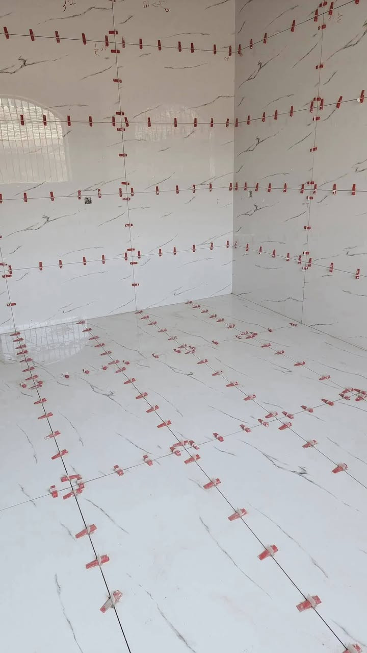 خلفه سيراميك متفرغ شغل درجه اوله استلام مهندس نشتغل كافة اعمال السيراميك والارضيات والواجهات باأحدث الطرق الهندسيه وخبره مذو سنوات طويله   ***********
