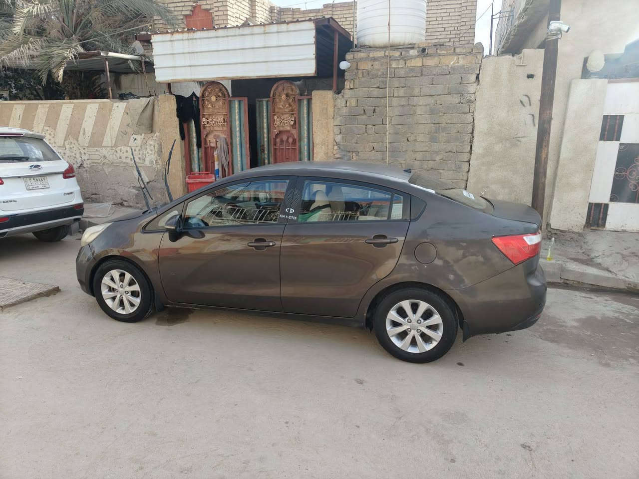 كيا ريو ١٣  السياره جاهزه خليجيه بيهه طخه بسيطه بالجاملغ الخلفي تخم تاير حدادين كير محرك تبريد باتري مال موظف اروح وارجع بيهه للدوام مكان السياره الغراف السعر ٨١ وبي مجال حك الجيت


**إذا كنت صاحب هذا الإعلان وتريد حذفه لأي سبب، رجاءا أرسل رسالة إلى الدعم الفني**