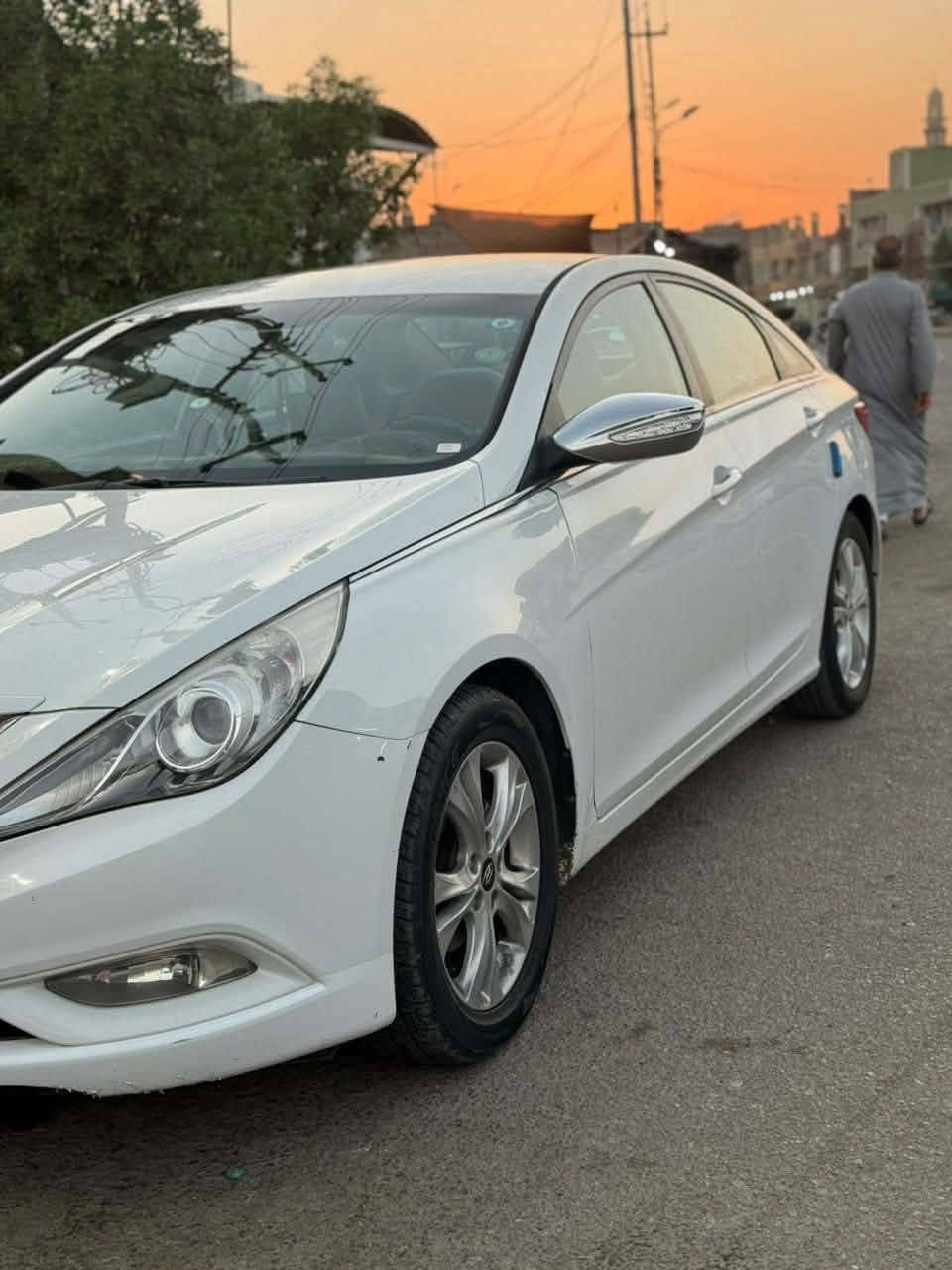 سلام عليكم للبيع سوناتا مديل 2012سياره جديده مكينه 2400 دوش مكينه وكير بشرط سونار موجود بيها قطعه مبدله بلاد عنوان ديالى بعقوبه السعر ١٢٨يها مجال حك الجيه ‭0772 809 3628‬
