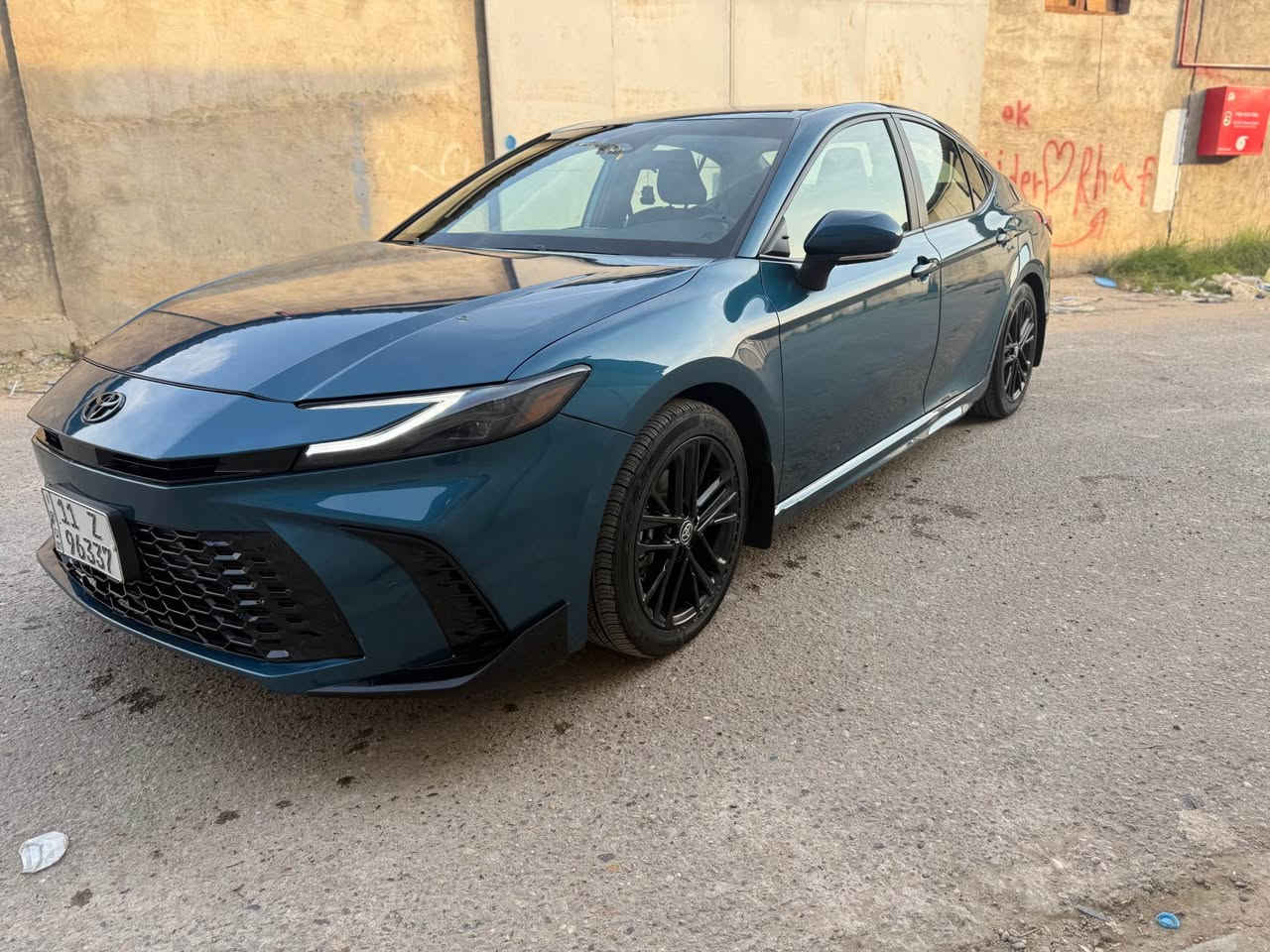 سلام عليكم 
تويوتا كامري هايبرد موديل 2025 الشكل الجديد 
عداد 11 الف ميل فقط قابل للزيادة
اللون الخارجي زيتوني مميز
 الصنف : SE
وارد امريكي بطارية ليثيوم 
بطارية ليثيوم
شاشة كبيرة Apple CarPlay & android auto
كاميرا خلفية متعددة الابعاد
• كراسي جلد كهرباء تبريد 
تدفئة كراسي
تدفئة استيرنج 
رادار امامي
مانع تصادم PCS  
مساد تحديد المسار —— LDA
‏BSM —— نظام النقطة العمياء
‏PDA —— مساعد القيادة التفاعلي
‏RCTA —— رادارات خلفية
‏SEA —— نظام الخروج الآمن 
‏RSA —— قراءة لوحات الطريق
مثبت سرعه تفاعلي —— ACM
‏AUTO PILOT —— سائق ذاتي 
مانع انغلاق العجلات —— ABS
‏TCS —— مانع الانزلاق 
بصمة أبواب + دخول ذكي
شاحن وايرلس
هندبريك كهرباء
نظام صوتي مميز
حساسات ضغط الهواء في الإطارات
حساسات دخول الإنفاق
🚨⚠️صور الحادث بلمنشور
ايرباك ستيرنك فقط
لمزيد من المعلومات الرجاء 
صبغ جاملغ وبنيد بدون دواخل 
سعر 198$
الاتصال على
***********
*********** بغداد, العراق
