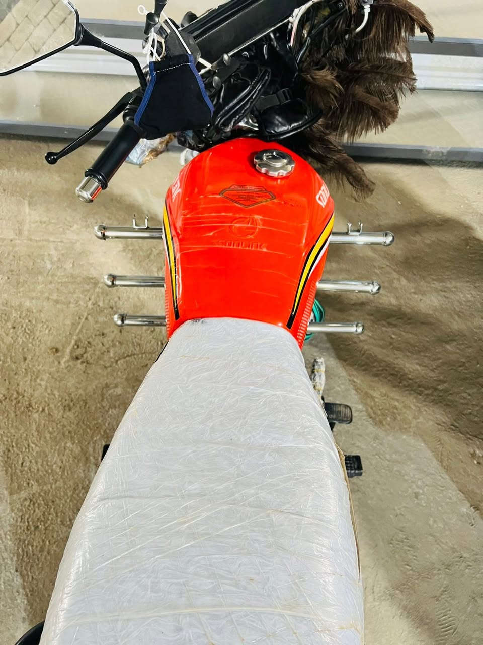 السلام عليكم 
دراجه ايراني للبيع  موديل (2025) شهر 10

دراجه علا وضع الشركة بعده نايلون شركه 
لاستيك التار بعده بي 
 تجي تأخذ الي بالصوره 
مكينه 200c الون الاسود مرغوب 
سولنك درجه اولى حفر 
بصمات 2+سوجات 2
                             ((السعر 970بيها مجال للشراي ))
اوراق الدراجه كامله 
مكاني بغداد فلكه حي النصر 

 للتواصل ه‍‏***********‏
