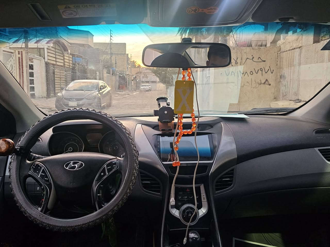 سلام عليكم انتره موديل 12رقم بابل كير محرك خير من الله مكان بغداد البياع حي لاعلام سعر 85وبيه مجال  ***********//
