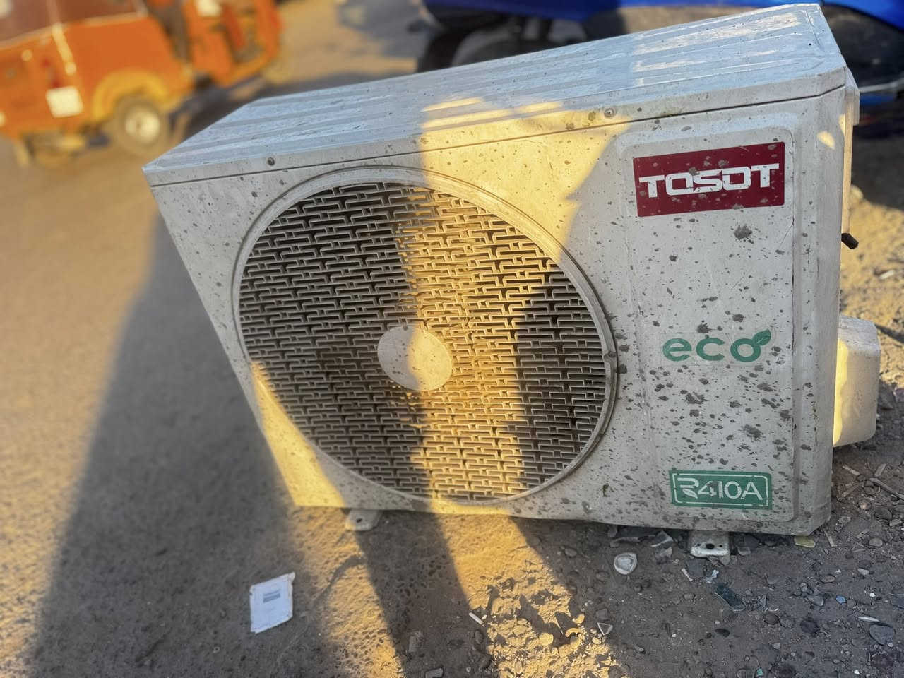 سلام عليكم خارجيه توسوت طنين موديل 2022 شغاله سعر 200 مكاني بغداد ***********
