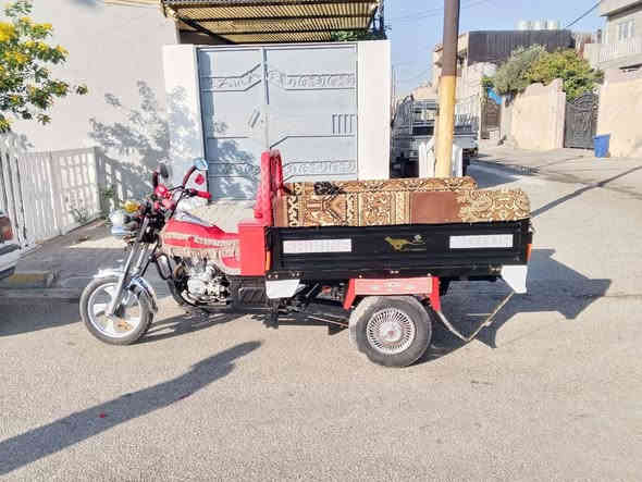 السلام عليكم ستوته موديل 2023 محرك نضيف لحيم مابيه ابلاديه تايرات نضيفه السعر مليون وستميه العنوان بغداد المعالف رقم الواتساب ***********
