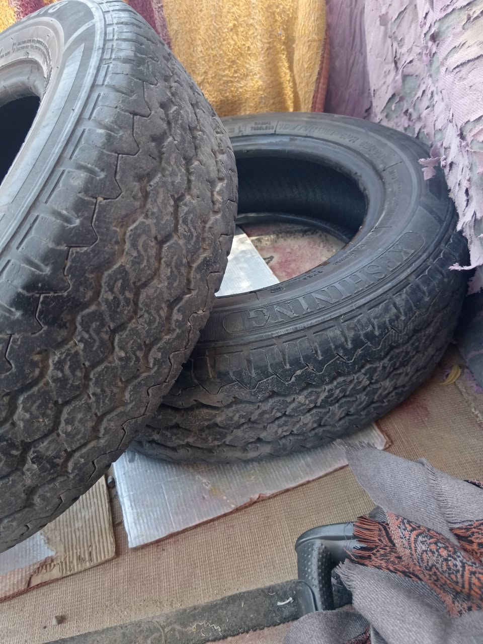 للبيع تايرات جمره 13حجم نضيفات اب 30 بيهن مجال وداعميه حديد نضيفه اب 20 بيهه مجال مكاني نجف مشخاب ***********
