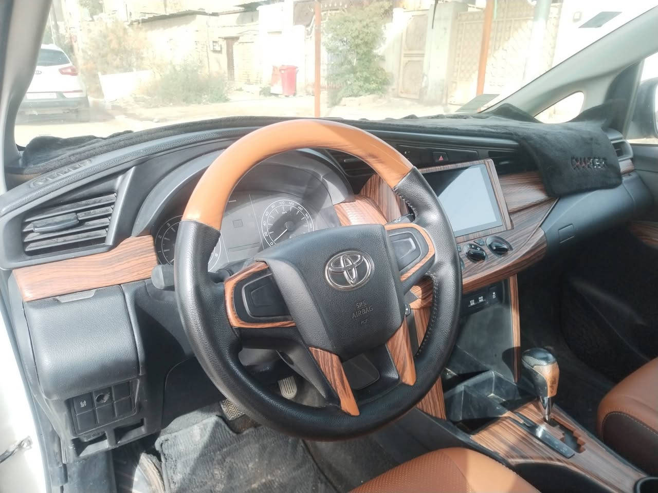 انوفا اصل ٢٠١٩ معلايه ٢٠٢٣ مصبوغا عام جانت تكسي مطار محرك ٢٧٠٠ جديد كير حداديه تبريد شرط تخم، تاير السياره جديده كلش بسمي ٧ راكب ٣ قطع تبريد السعر٠  ١٣٨وبيه مجال للاستفسار الاتصال على الرقم ***********   ***********  مراوس ماكو شكال
