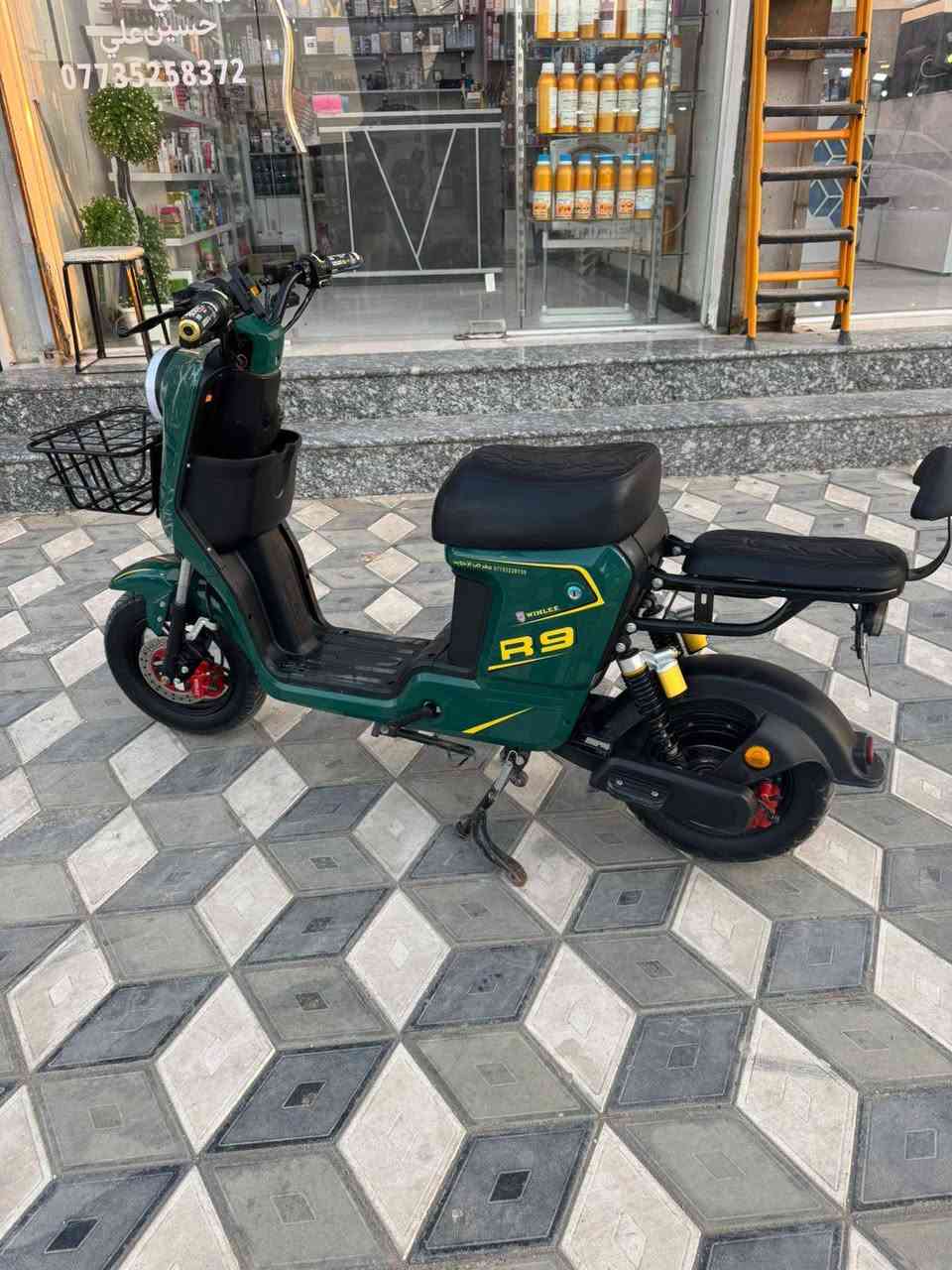 دراجه R9
2025 نضيفه 
مابيه نقص 
مكان معقل 
سعره 420الف وبيه مجال
***********
