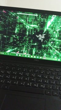 Dell نظيف بس بي مشكلة ماعرف شنو تركته تقريبا 4 ايام ورجعت ميشتغل وديته...