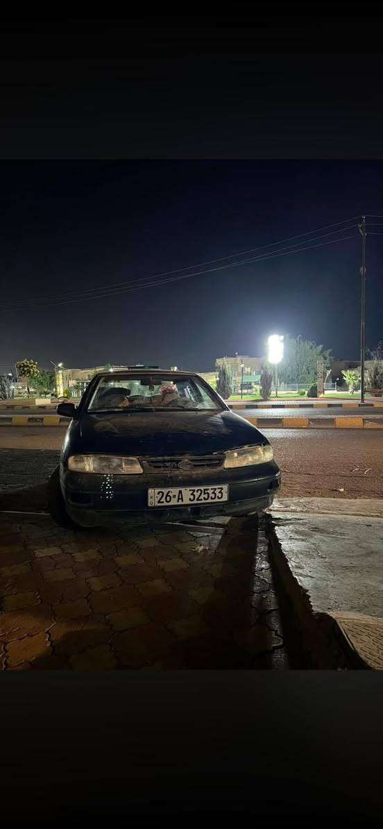 السلام عليكم سياره سيڤيه للبيع موديل 95 سياره بيهة ضربه موضحه بصوره كير ومحرك شرط نكره سلف السياره داخلهة حلو بس دشبولهة تعبان كهربائيات كلهة شغاله مسجل شغال وسماعات هم صدر نص عمر سياره رقمهة صلاح الدين السعر ٢٨ وبيهة مجال  ***********
