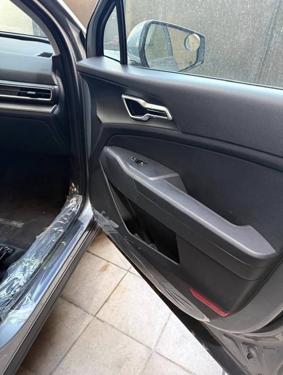 سبورتج وارد امريكي
مكينة٢٥٠٠ gdi
موديل٢٠٢٤
رقم اربيل بأسمي
ماشية ١٩
فور ويل
تدفئة كشنات
رادار تحديد مسار 
رادار مانع تصادم
اوتو هولد 
كاميرا دوارة 
حساسات خلفية
وضعيات قيادة
مثبت سرعة
مانع انزلاق
تبريد قطعتين
هند بريك بصمة
وبعد بيها مواصفات
حادثها موضح بالصورة فقط بارد بالبنيد وبارد بالجاملغ
وبيها باب السائق دبل كود من امريكا 
السيارة جديدة حيل 
السعر ١٩٥ ومجالها بسيط
مكانها بغدادحي الجامعة
***********
