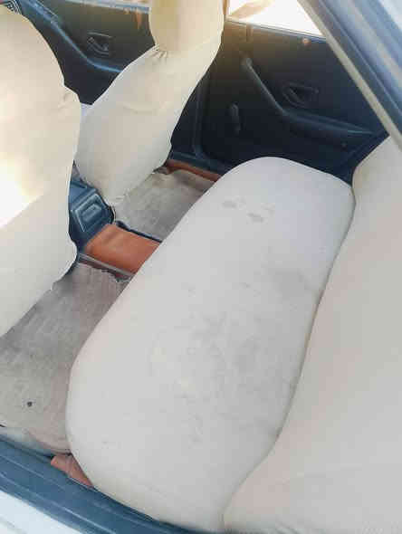 سيارة روى ٢٠٠٩ محرك مكفول الكير الثاني يفلت بس السعر ٢٦ ورقة رقم الهاتف ***********
