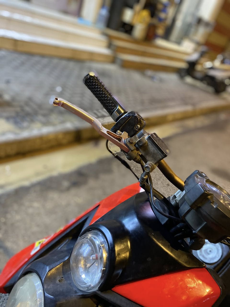 سلام عليكم سكنس جبلي دراجه كلشي ما ناقسه سلف كهربايات كله شغاله دراجه ما مفتوحه دراجه مزوده
💞 سكان صاعب بريك قطره 💞
عنواني قبله حي المهندسين 😍💁🏻‍♂️
سعر واحد و٢٥٠
رقمي ***********
