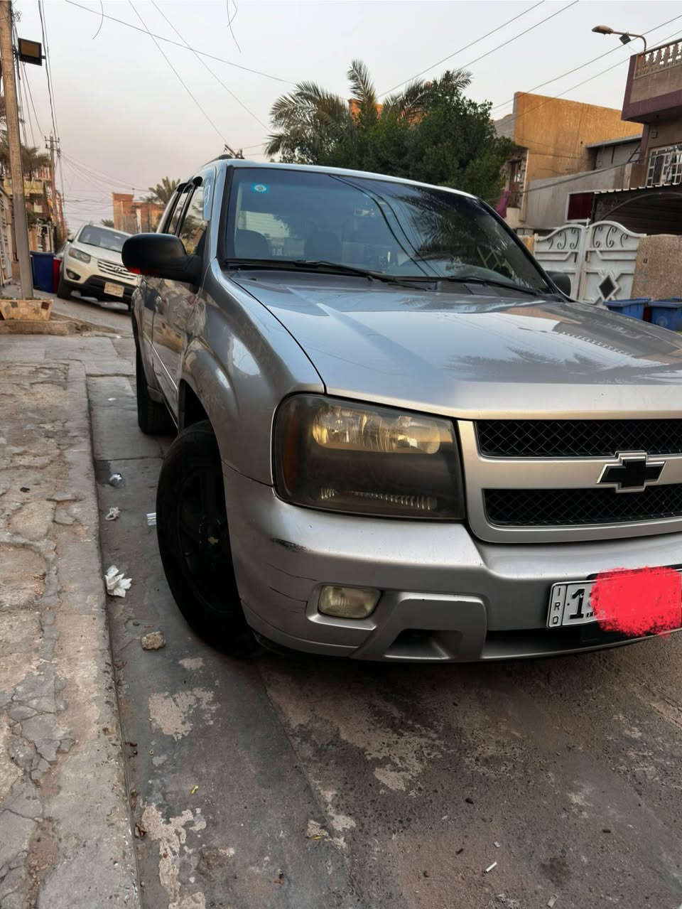 السلام عليكم البيع فقط 2007 بلايزر v6 4.2

ترايل بلايزر LTZ 2007 وارد
خليجي
محرك V6 4.2 بلدي خير من الله
كير بلدي على فحص
عزم السيارة كلش حلو
السياره استيراد خاص
السياره بلديه بدون صبغ عدا
باب السايق مصبوغ اثر شخوط
و السنار موجود بالصور و الي
حاب يعيد السنار يدل باتري
جديد كشنات جلد بلد خزن و
تدفئه تحكمات ستيرن دبل
سويج حساسيات خلفيه
كشنات خزن مموري ليديات
زنون تايرات جديده شاشه
سلد روف مواصفات LTZ

مكان السياره بغداد الدوره ابو
طياره

سعر السياره 135 و بي مجال
السياره نظيفه

*********** بغداد, العراق
