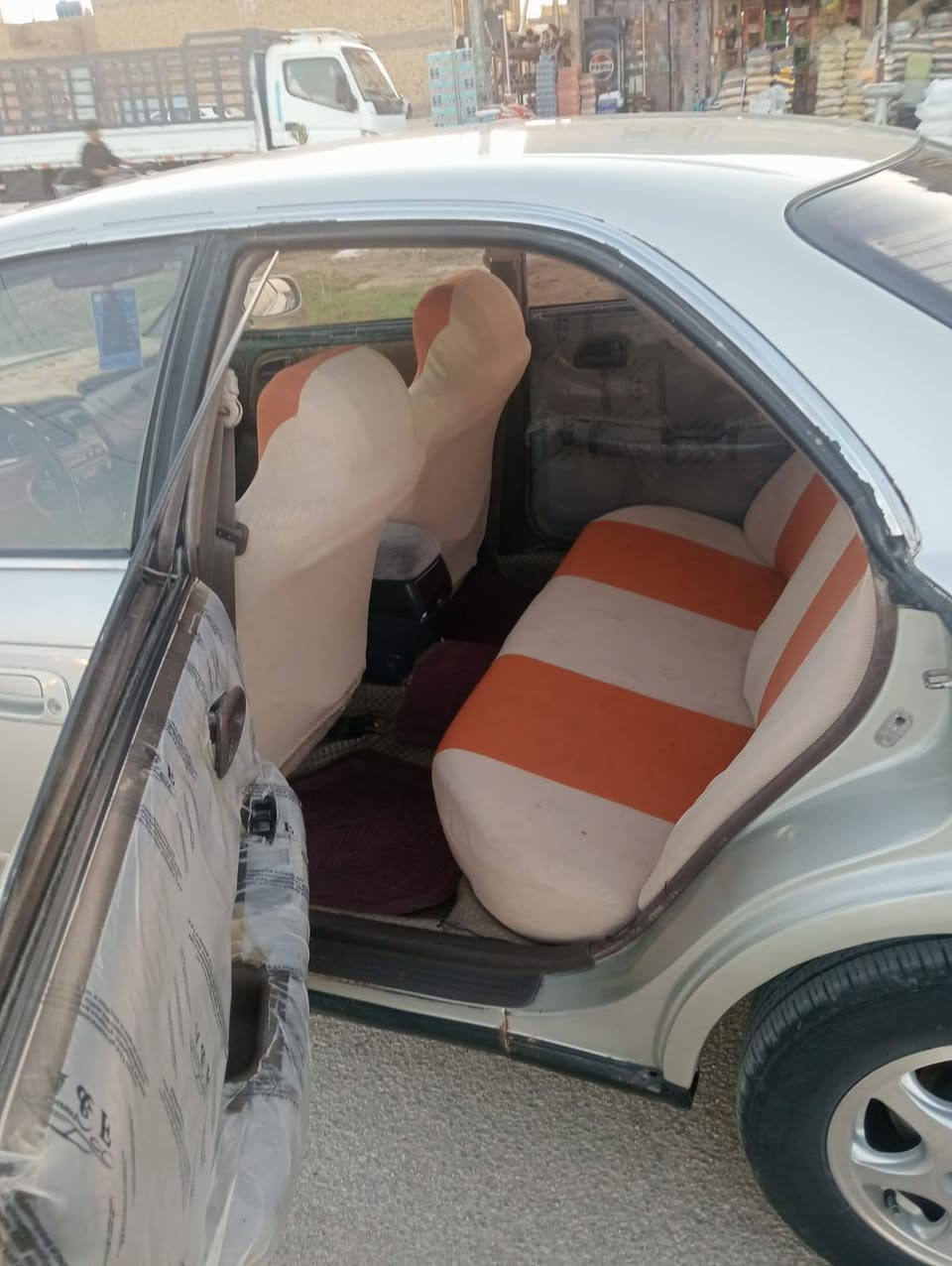 سلام عليكم مارك لبيع مكفوله كفاله من ضربه ولعيب شرعي ونغل جثه محرك فيفيتي فيشه وحده كير اكسن تبريد شغال رقم  بغداد سنويه جديده 27 مشروع وطني  لون ذهبي سعرها62 وبيه مجال لشراي يتصل***********
