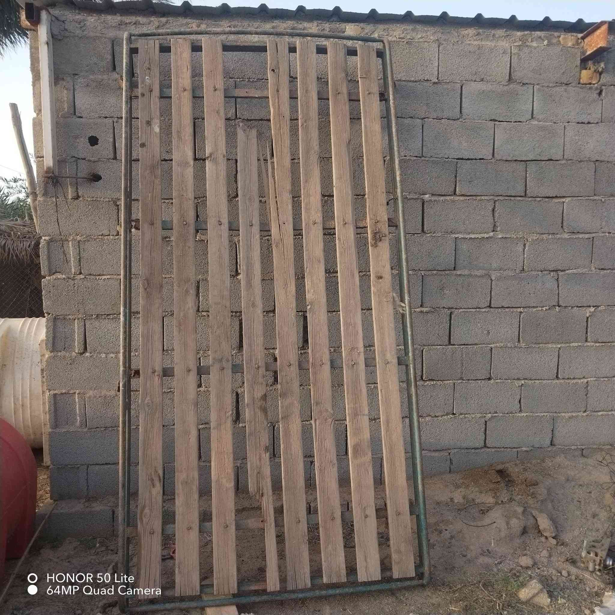 سيباية كيه بسته ام الكف نضافتها وسط السعر ١٠٠ الف المكان واسط الكوت ***********
