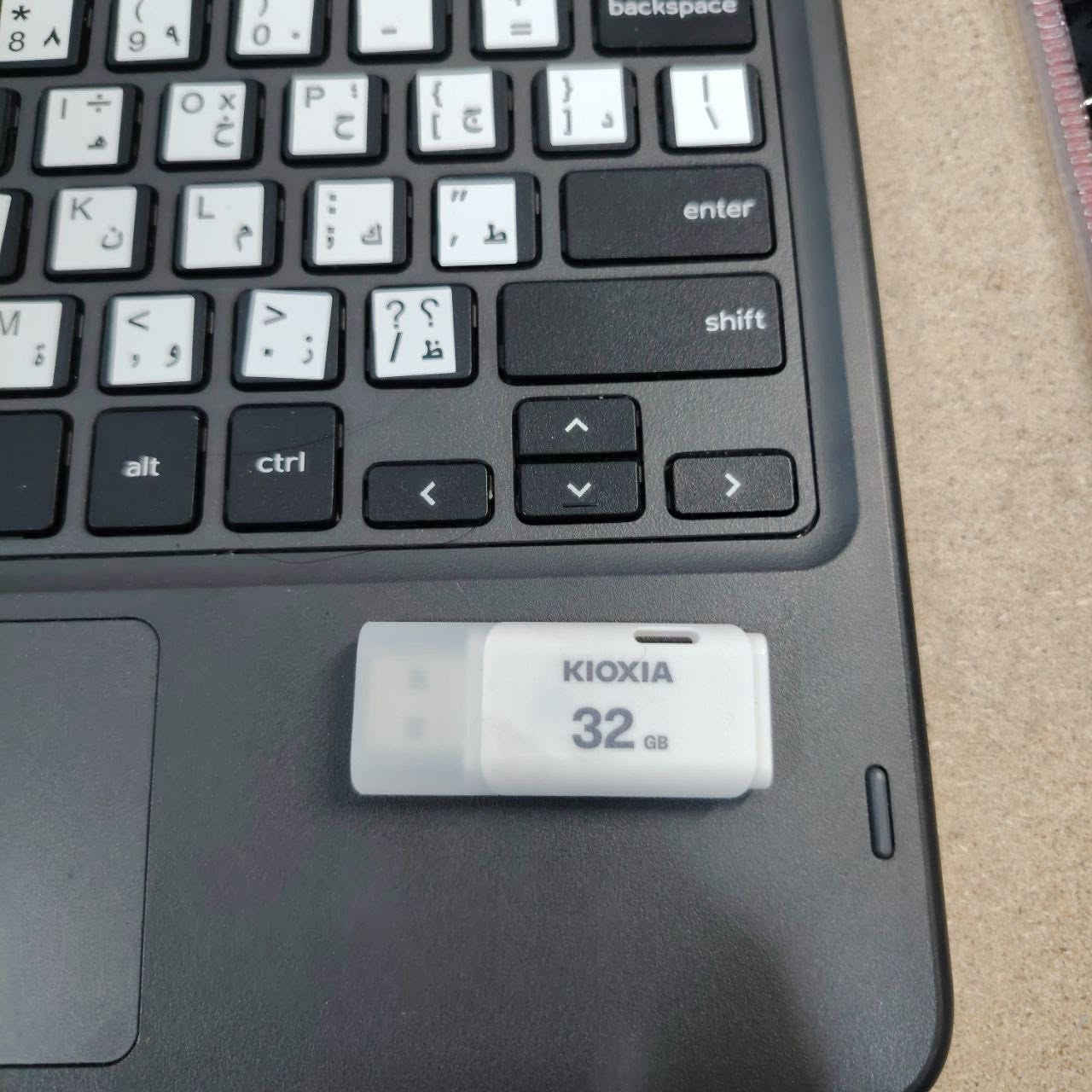 عرض نارر🔥لفتره محدوده بسعره85 الف
🔥 Dell Chromebook 3100 2-in-1 – شاشة لمس
لابتوب + تابلت بجهاز واحد ✨+ماوس +ماوس باد 
🔹 شاشة لمس 11.6 إنج HD
🔹 يدور 360° (2in1)
🔹 معالج Intel Celeron N4020
🔹 رام 4GB
🔹 تخزين 32GB فلاش خارجي 
🔹 نظام Chrome OS سريع وخفيف
🔹 بطارية تدوم ووزن خفيف والشاحن تايب سي
🔹 متحمل ومناسب للطلاب والدراسة
💻 عملي، سريع، وسعره مناسب متوفر انواع واسعار مختلفه
📩 للمراسلة والاستفسار خاص


**إذا كنت صاحب هذا الإعلان وتريد حذفه لأي سبب، رجاءا أرسل رسالة إلى الدعم الفني**