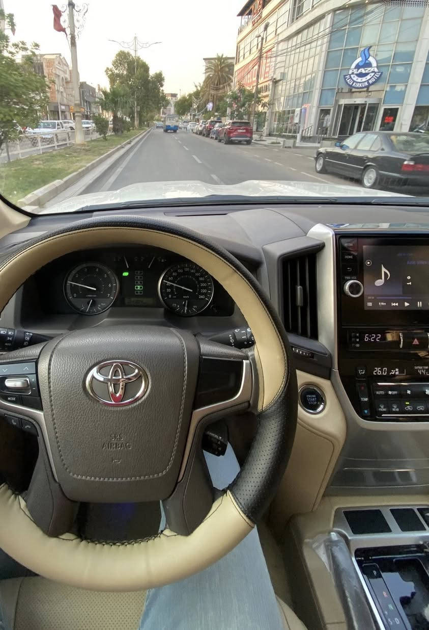 موديل 17 gxr محرك 6 سلندر
موصفات وايت ايدشن اسبيشال
رقم سليمانيه دولي 
كير ومحرك و صدر مكفول ✅
تخم تايرات وبطاريه جديد شركة ✅
تحويل وكاله بشرط + دفتر بنزين موجود ✅
بدون صبغ بدون بارد بدون حالوب حتى دعاميات بدون رمل 
دواخل جديد كارتون 📦✅
- ✅موصفات

3 شاشات بلادي
لايت اسود بلادي + زينون
سلايت 
8 ايرباك
كراسي جلد + كهرباء 
حساس أمامي خلفي كامرة 
ماوس تحكمات استيرن
سيارة استخدام بيت فقط ✅
ماشي 106 km 
رقم ***********
سعر 485 بي مجال للشراي
مكاني كركوك
