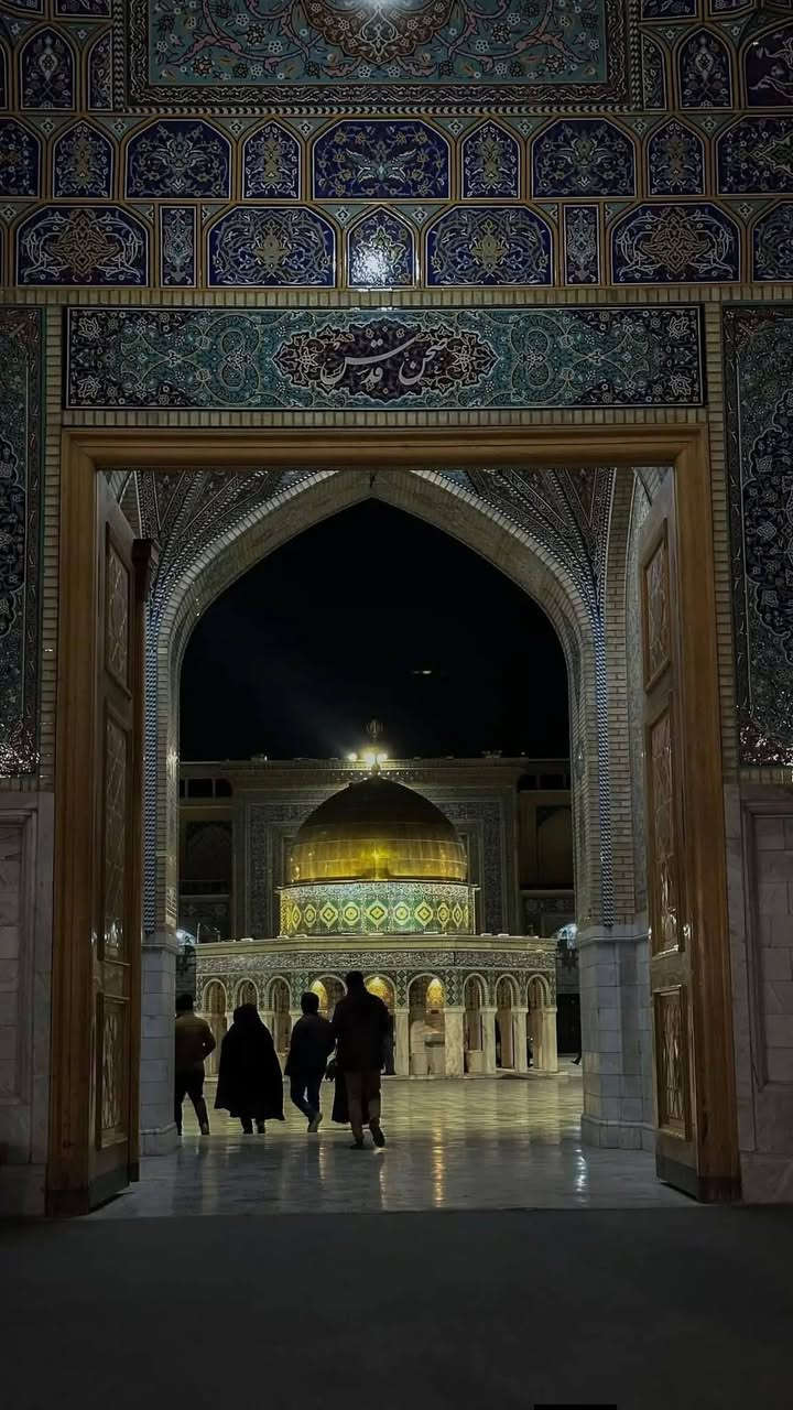 🕋 برنامج سفر إيران – محرم 1448هـ 🕋
تعلن حملة ضيوف الرحمن  عن فتح باب التسجيل لرحلة إيران المباركة

📅 موعد الانطلاق: 15 محرم
📆 الموافق: 1/7

🌹 برنامج الزيارة يشمل:
▪️ زيارة المزارات المقدسة في قم المقدسة ومشهد المقدسة
▪️ جولات إلى أبرز الأماكن السياحية والترفيهية
▪️ إقامة مريحة وخدمة متميزة طوال مدة السفر

🍽 الطعام:
بوفيه مفتوح يومياً
✅ 3 وجبات متكاملة في مشهد 
وجبه غداء فقط في قم المقدسه 

🚌 النقل:
باصات VIP حديثة ومريحة

✨ رحلة إيمانية وسياحية تجمع بين الزيارة والراحة والخدمة المميزة.

📞 للاستفسار والحجز يرجى التواصل مع إدارة الحملة.
المقاعد محدودة والتسجيل مستمر.
*********** المكتب
*********** المتعهد 
***********المندوب
