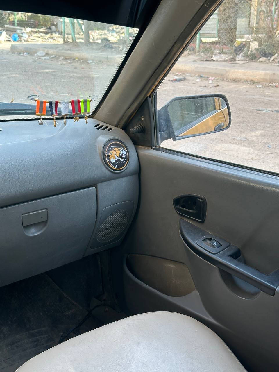 اسلام عليكم سايبه 2016 مكفوله من كلشي ماعده حالوب ناعم بيه ممبين بوربرينات جدد ٤ حداديه صارله سبوعين كشنات جلد رقم قادسية انكليزي راعيه يريد مداور مصفره من كلشي
اتصل وبيك خير وتدلل 
***********
