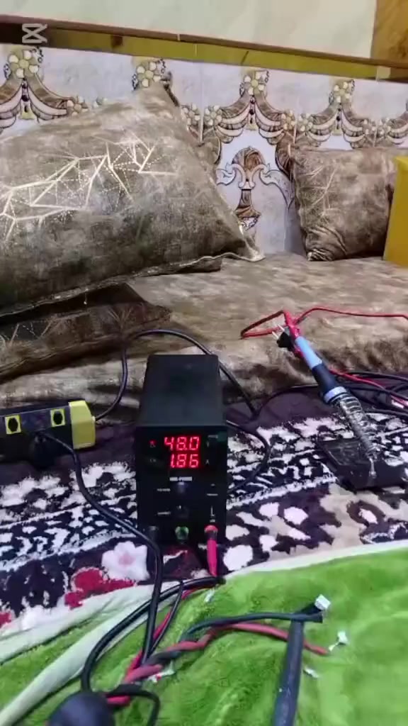 السلام عليكم يتوفر صيانة اجهزة فولترونيك الطاقة الشمسية / المكاتب والشركات اسعار مناسبة
صلاح الدين 
للتواصل ***********
