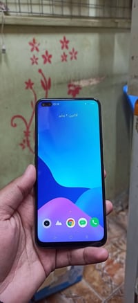 ريلمي ٦ برو • ١٢٨+٨ • بطارية ٤٥٠٠