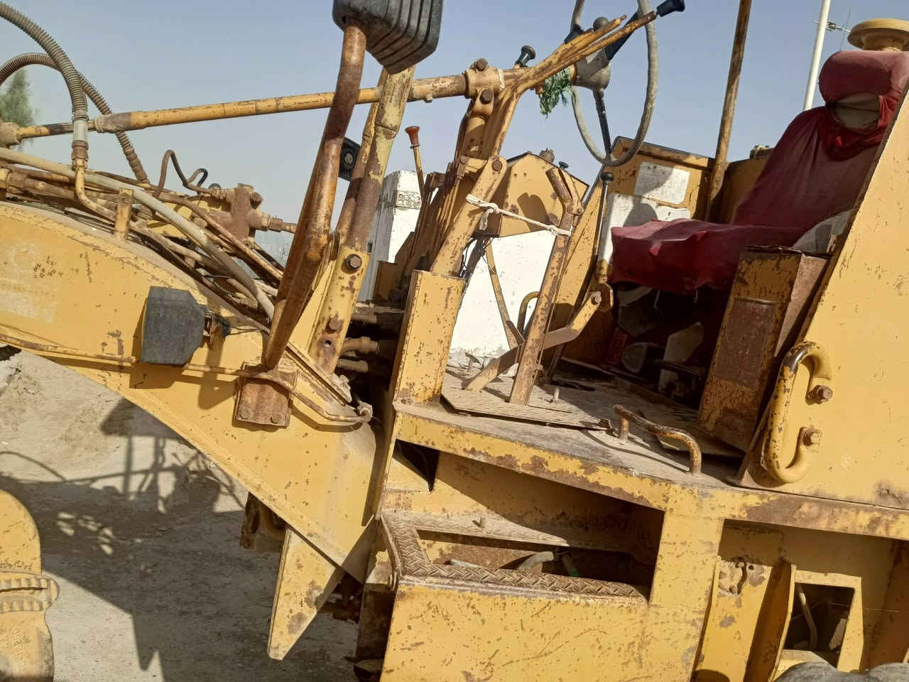 السلام عليكم كريدر للبيع كوماسكو حجم 37 موديل 82  جاهز للعمل رقم مثنى للاستفار الاتصال *********** مكلف بالنشر
