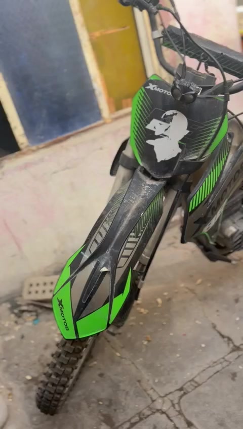 السلام عليكم دراجه للبيع مكانه بغداد رقم سنويه اربيل دراجه محترقه عاوزها شوته كهربائيت***********
