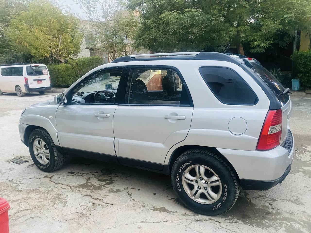 بــــەناوی خوای گەورەو  میهرەبان
سارەکە بڕاوەی دوبەیە 
کیاسپۆرتاج بڕاوە مەکینە گاز چوارپستۆن سۆپەر
زۆر جوان و خاوێنە هەمو گیانی بەشەرت گێڕو مەکینە بەشەرت کارەبای بەشەرت تەبرید سارد گەرم گوشن جڵد وهیتەر فۆلیوم هیچ نەقوسانی نیە ماڵی دۆستە و کەم مسرەفە چوار تایە لۆک  
نرخ49 گەڵا مەجالێ  برایانە
ناونیشان کەلار 
***********
