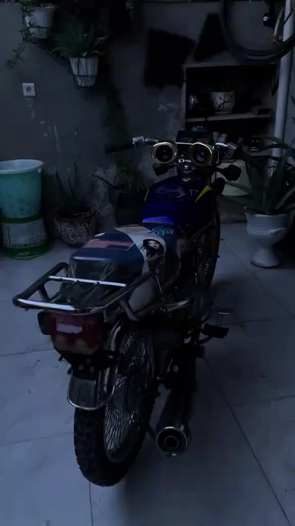 السلام عليكم دراجة للبيع نامي برو موديل ١٩محرك فول نشاط شلعة ومعدل الدراجة نضيفة بس يرداله غسلة اربعة كير سلولي حلو صالنصة صوت ماطور ما جناي شغل واطلع المكان كركوك السعر ٤٢٥بي مجال للطيبين ***********
