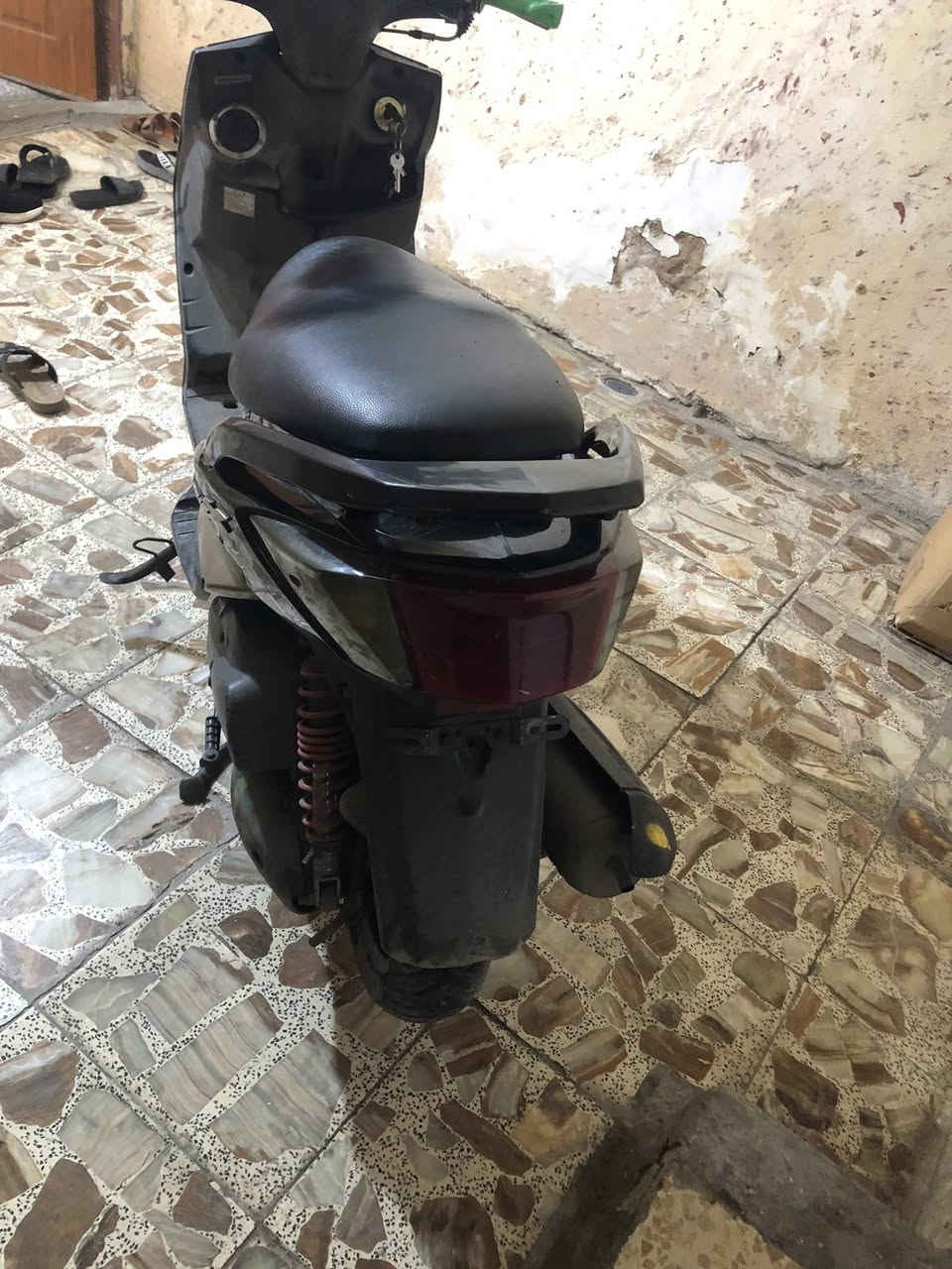 سكنس فحل دراجة بلادية من التاير الامامي للتاير الخلفي مكفوله كفاله عامة كهربائيات اشاير هورن سلف هندر كفرات بلادية ختم واحد السعر ب850  رقمي فقط واتساب *********** مكاني بغداد
