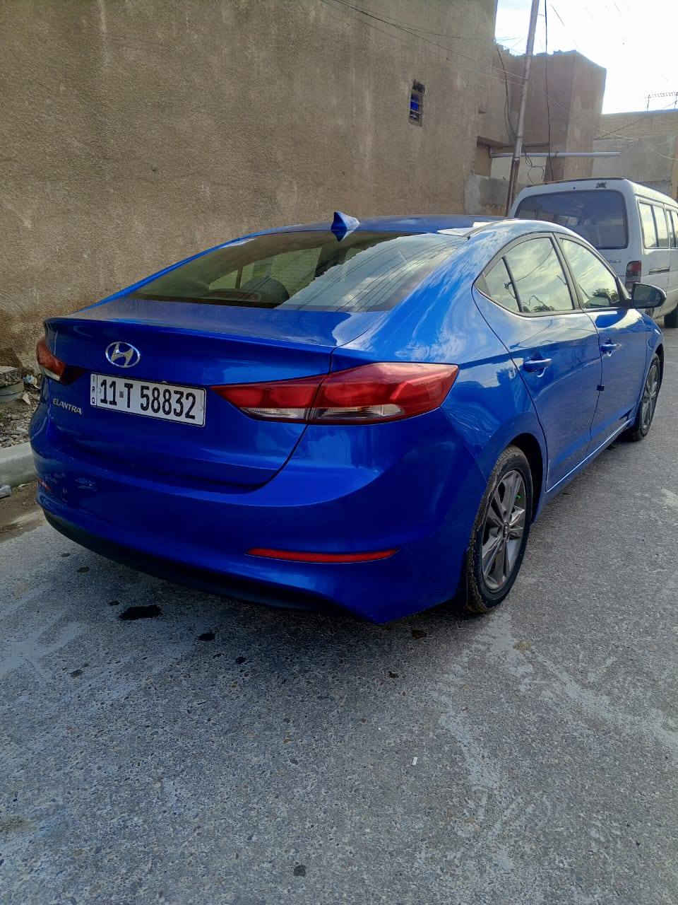 سلام عليكم. النترا مديل.    2018. وارد أمريكي حادث باب السايق مبدل وجاملغ الي بصف الباب مبدل بدون اي دواخل سياره لوك ع أيدي وبسمي ماشيه 135.. كير ما مفتوح مكينه ما مفتوحه كل ع البلاد سياره لوك تبريد ثلج بلادي. شرط تحويل بسمي مباشر نتكاتب مروري. السعر 126.مجال بصيط.... ***********
