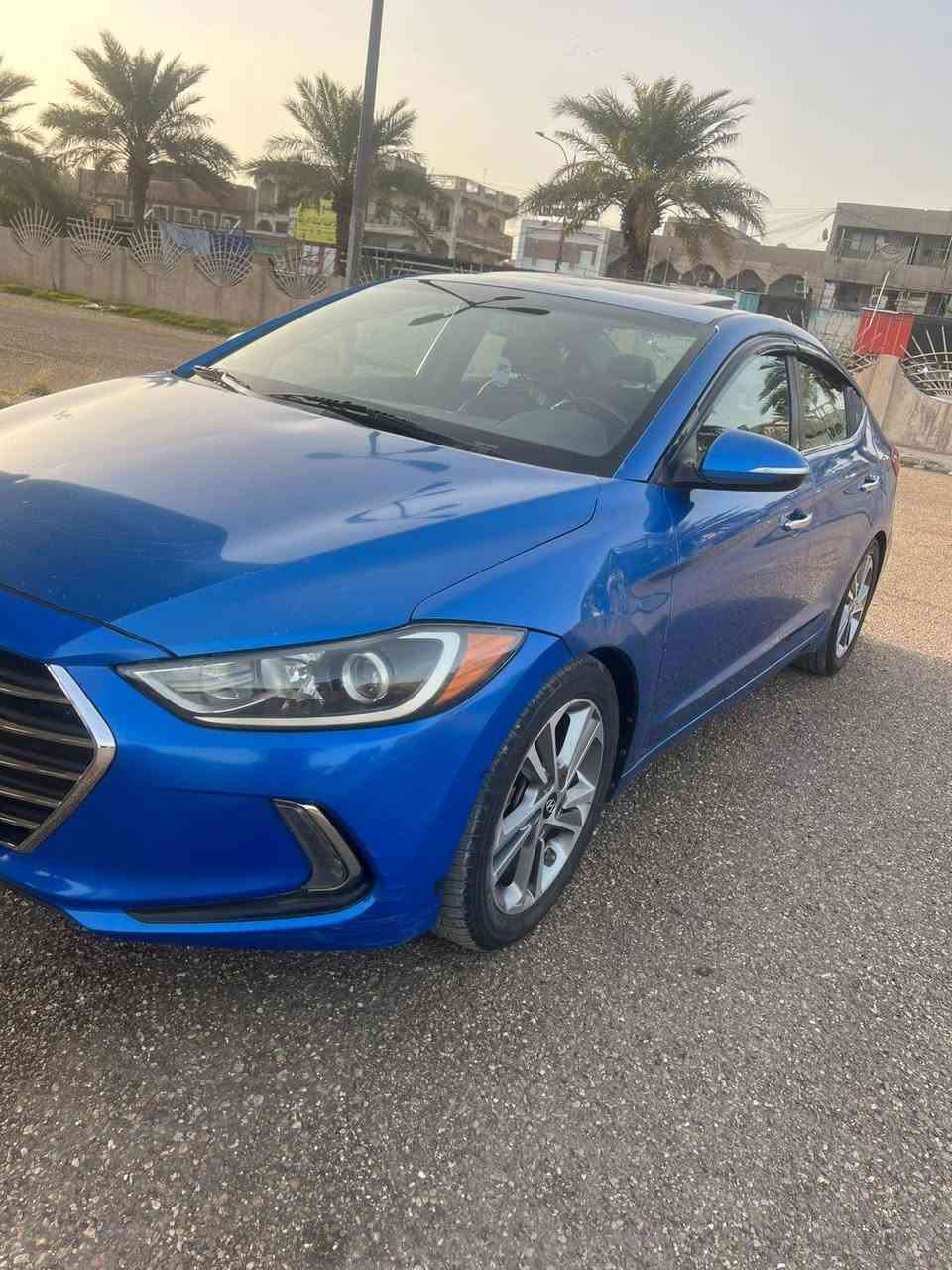 سلام عليكم  الانتره 2017  فول وراد امريكي حادثه جاملغ وبنيد بدون داخل والباقي كفاله  حداديته توه نافضه جديده تخم تاير جديد تبريد ثلج . السعر 120  بيه مجال صور الحادث مرفقه مع الصور بسيط المكان بغداد الغزاليه . ***********
