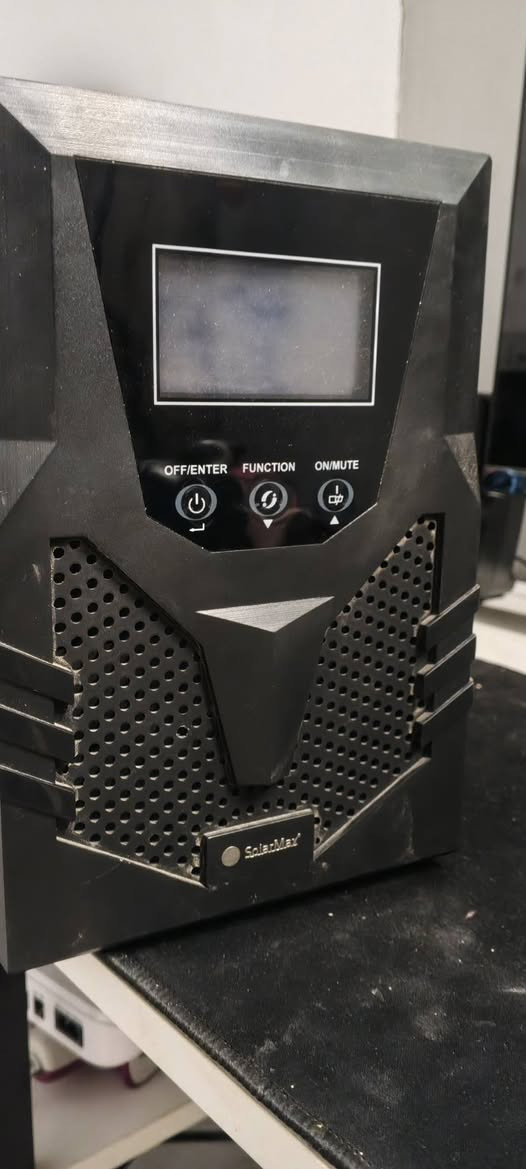 📢 إعلان للبيع – شاشة + UPS (بيع سريع 🔥)
متوفر للبيع قطعتين بحالة جيدة جداً 👌
🔹 شاشة ELSA Phantom Gaming 27"
🔹 جهاز UPS نوع SolarMax 🔌⚡
💻 مواصفات الشاشة:
✔️ حجم 27 إنج
✔️ دقة عالية (Full HD)
✔️ معدل تحديث 185Hz
✔️ سرعة استجابة 0.5ms
✔️ تدعم FreeSync
✔️ منافذ HDMI
✔️ مناسبة للألعاب والاستخدام اليومي
🔋 مواصفات الـ UPS:
✔️ نوع Online
✔️ حجم 1KVA
✔️ يحمي الأجهزة من انقطاع وتذبذب الكهرباء
✔️ مناسب للكمبيوتر والشاشة والأجهزة الحساسة
✨ القطعتين شغالات بدون مشاكل
✨ استخدام خفيف وحالة نظيفة
💰 السعر: 340,000 دينار (قابل للنقاش البسيط للجادين)
📍 الموقع: البلديات
📩 للتواصل خاص
⏰ بيع سريع – اللي يجي أول ياخذها


**إذا كنت صاحب هذا الإعلان وتريد حذفه لأي سبب، رجاءا أرسل رسالة إلى الدعم الفني**