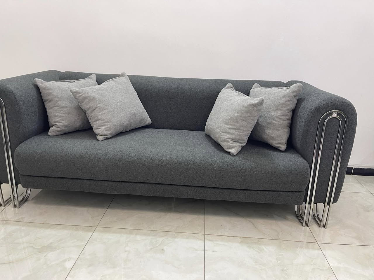 السلام عليكم اني مندوبة وهذا تخم قنفات تركي ٨ مقاعد جديد ما مستخدم ابد مكانه بغداد اليرموك سعره 750 وبي مجال


**إذا كنت صاحب هذا الإعلان وتريد حذفه لأي سبب، رجاءا أرسل رسالة إلى الدعم الفني**