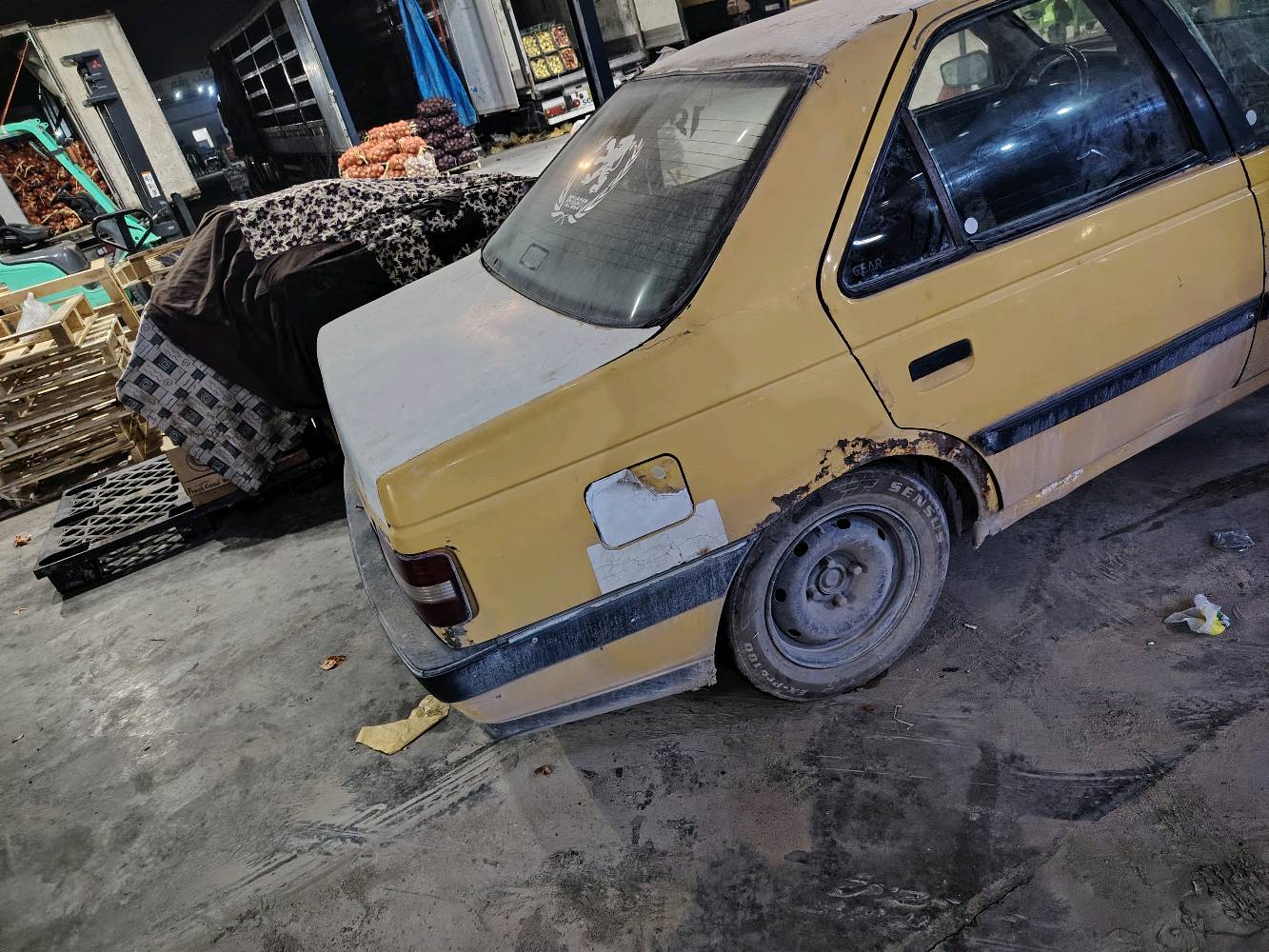 للبيع بيجو 405 شرط مكينه جديده كير جديد
شرط تحويل  مكاني نجف 