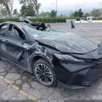 السلام وعليكم  للبيع ادوات كامري 2025 اصلي فقط   محرك  بطاريات 🔋  كير ...