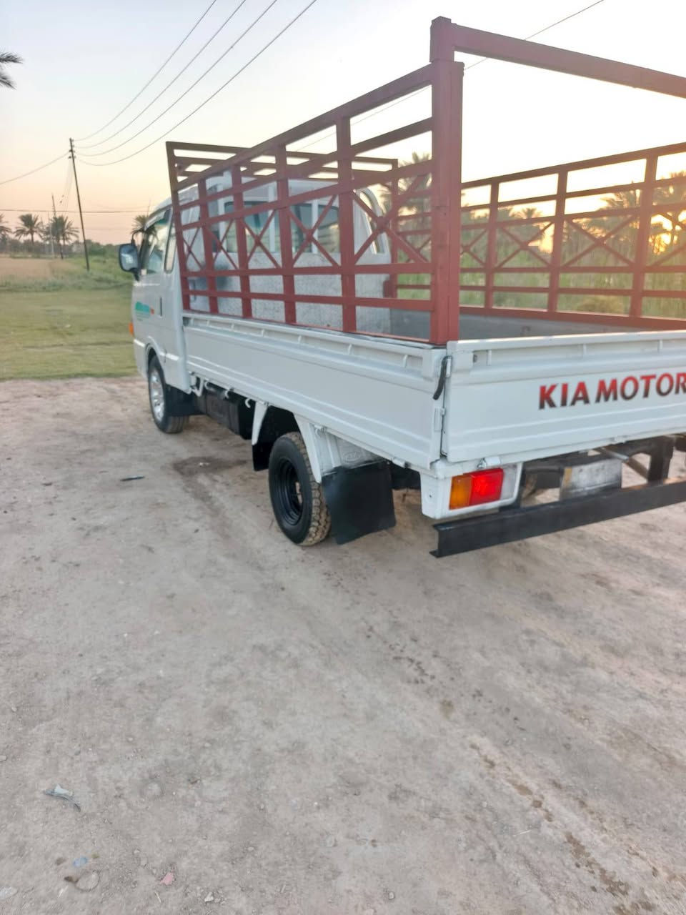 كيه بنكو للبيع موديل 94 رقم بغداد  7جنكال سيارة محرك وكير باور اكسل شاصي حداديه كهربئيات تخم تاير  
سنويه جديده مشروع وطني 
السعر 53 وبيه مجال 
مكان بابل 
هاتف ***********
