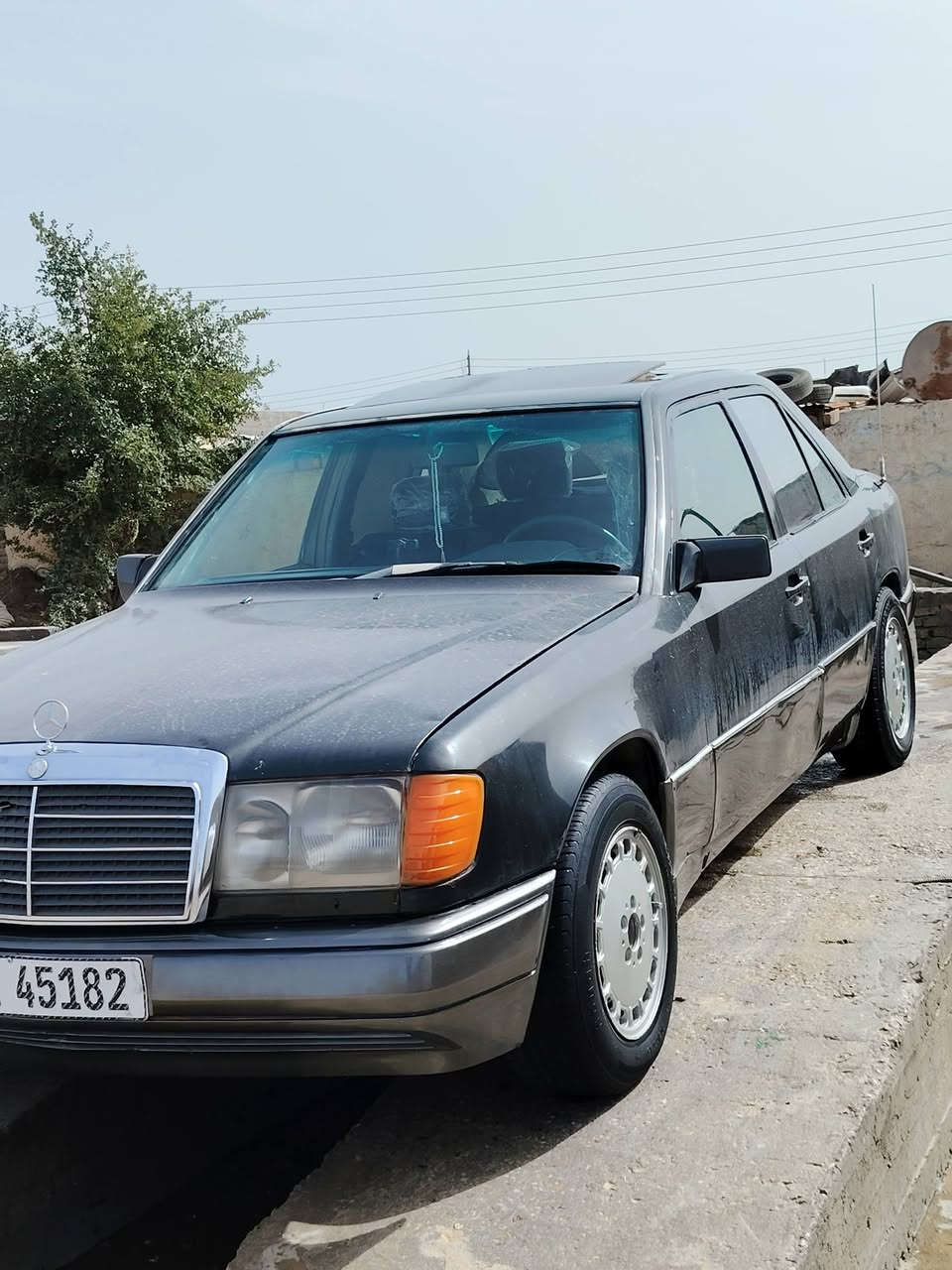 مارسدس دب موديل ١٩٩٠ مشروع وطني بسمي سنويه ل ٢٠٣١
قواعد دبلات ابلاد مامصلحات ولا مخيسات 
محور بطه ثنين ونص 
كير مكينه حداديه تخم تاير خير من الله 
جاهزه السياره بيع سريع ب٤٥. وبيه مجال حك الجيه فقط
مكان ذي قار الرفاعي ***********
