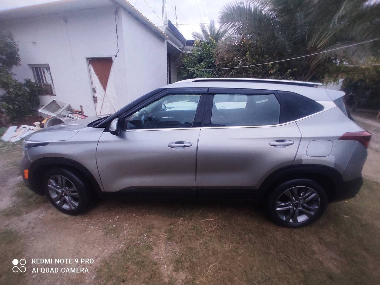 السلام عليكم للبيع كيا سلتوز 23
حادث غرق سيارة جديدة وخير من الله تخم تاير جديد السعر 152$ ماشيه 70 الف كيلو رقم واتساب متوفر ***********
