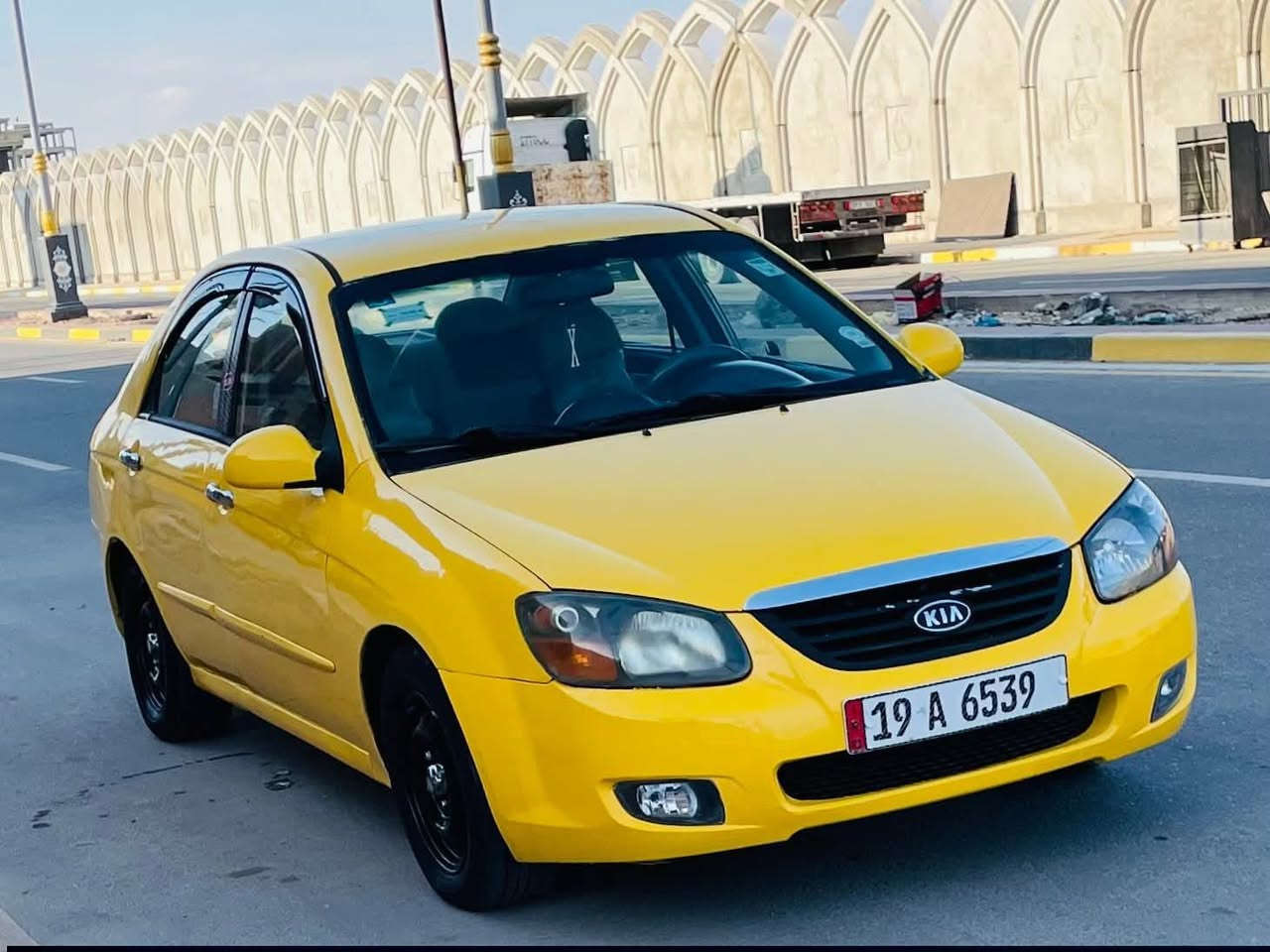 السلام عليكم للبيع كيا سبكترا مديل 2009 وارد امريكي رقم كربلاء نكليزي موصفات شاشه كامره مكينه 2000 دوش سنويه جديد مصفره هيه وغرمات السياره جديده حيل وجاهزه واي نقص مابيه كير مكينه مكفولات حداديه تخم تاير تبريد ثلج السعر 78 وبيه مجال لاستفسار اكثر لاتصال على الرقم *********** مكان السيارة ذي قار مركز كتاب الفحص داخل المنشور
